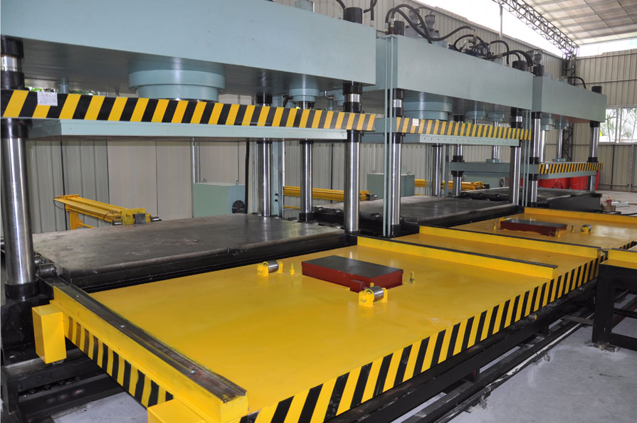 全自動熱壓成型液壓機生產(chǎn)線